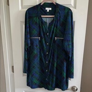 Susan Graver Blue and Green Top with Zipper Accents 3X